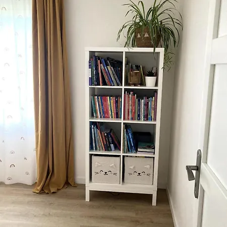 Modern Family With Hot Tub And Garden